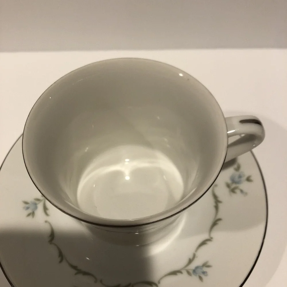 WYNDHAM Fine China Tea Cup &‎ Saucer Abby #640 Blue Flowers Platinum Trim